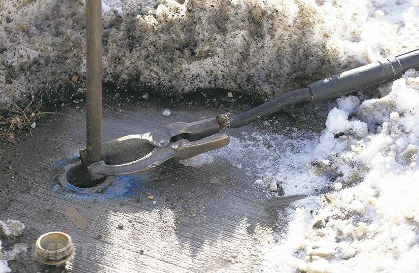 Разморозка трубы отвода воды септика в Наро-Фоминске